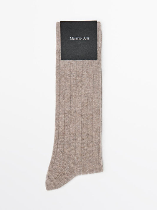 Ribbed knit wool and cashmere socks
